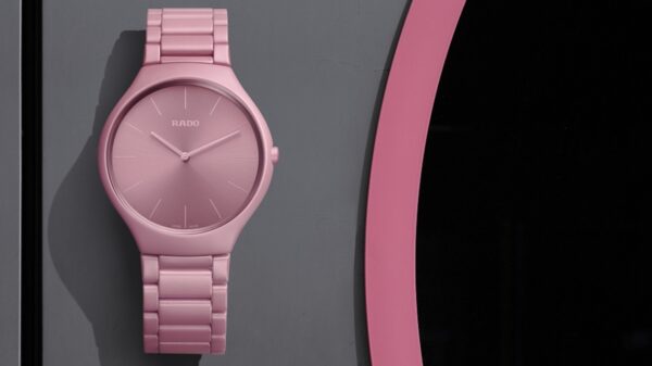 Rado True Thinline Colours Le Corbusier_Rosa Luminoso_2 PORTADA